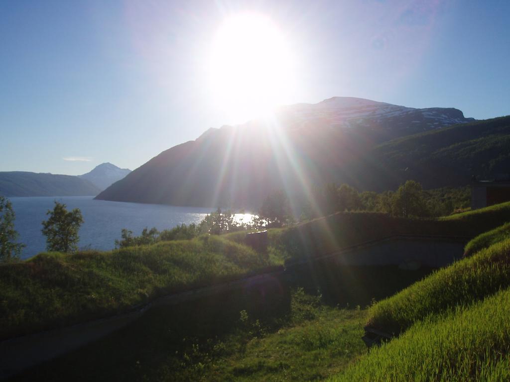 Fjellkysten Hotel Tennevoll Bagian luar foto